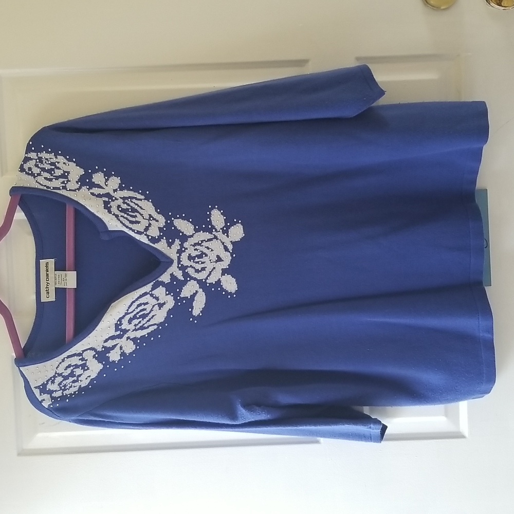 CATHY DANIELS Size 2X 3/4 sleeve, blue and white, vneck sweater